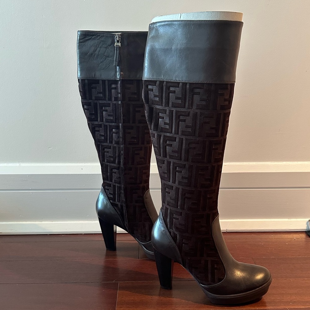 BRAND NEW Fendi Women's Brown Knee-High Boots